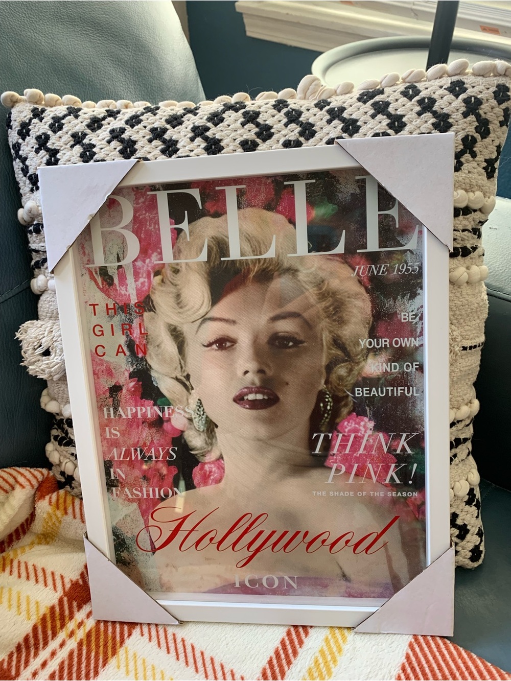Beautiful Picture of Marilyn Monroe - Belle Hollywood Icon Framed Art Print
